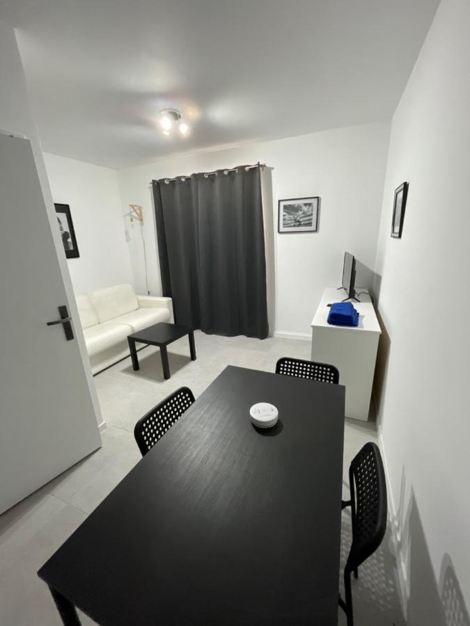 Appartement 30 M2, Piscine Et Parking Prive Mouans-Sartoux Exterior foto