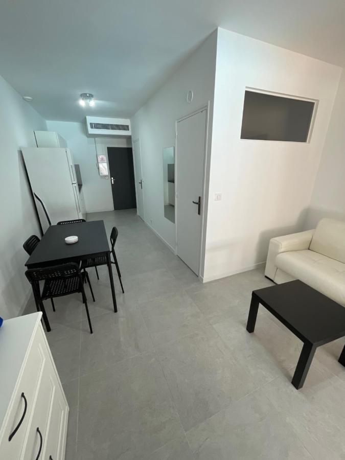 Appartement 30 M2, Piscine Et Parking Prive Mouans-Sartoux Exterior foto
