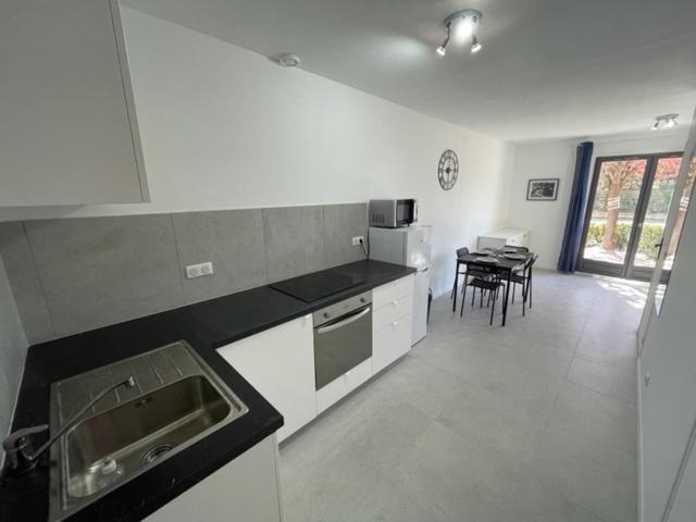Appartement 30 M2, Piscine Et Parking Prive Mouans-Sartoux Exterior foto